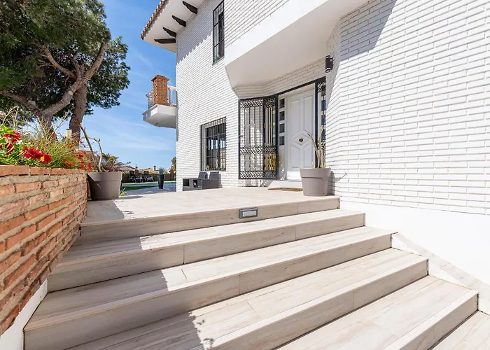 Villa 797 -estilosa En 10 Benalmadena