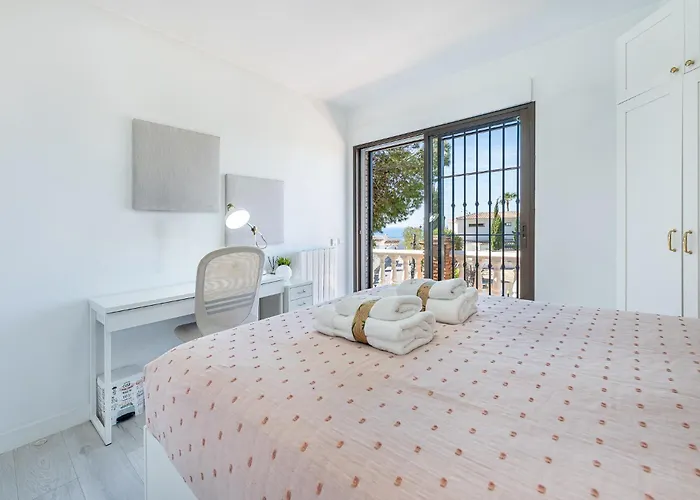 Villa 797 -estilosa En 10 Benalmádena