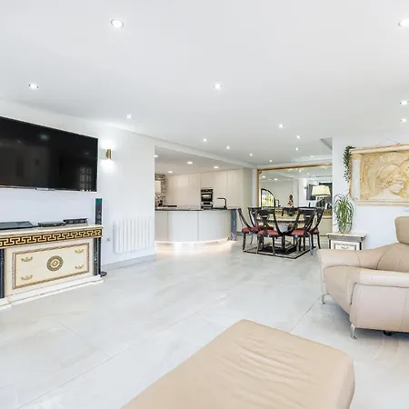 797 -estilosa En Benalmadena 10 Вілла